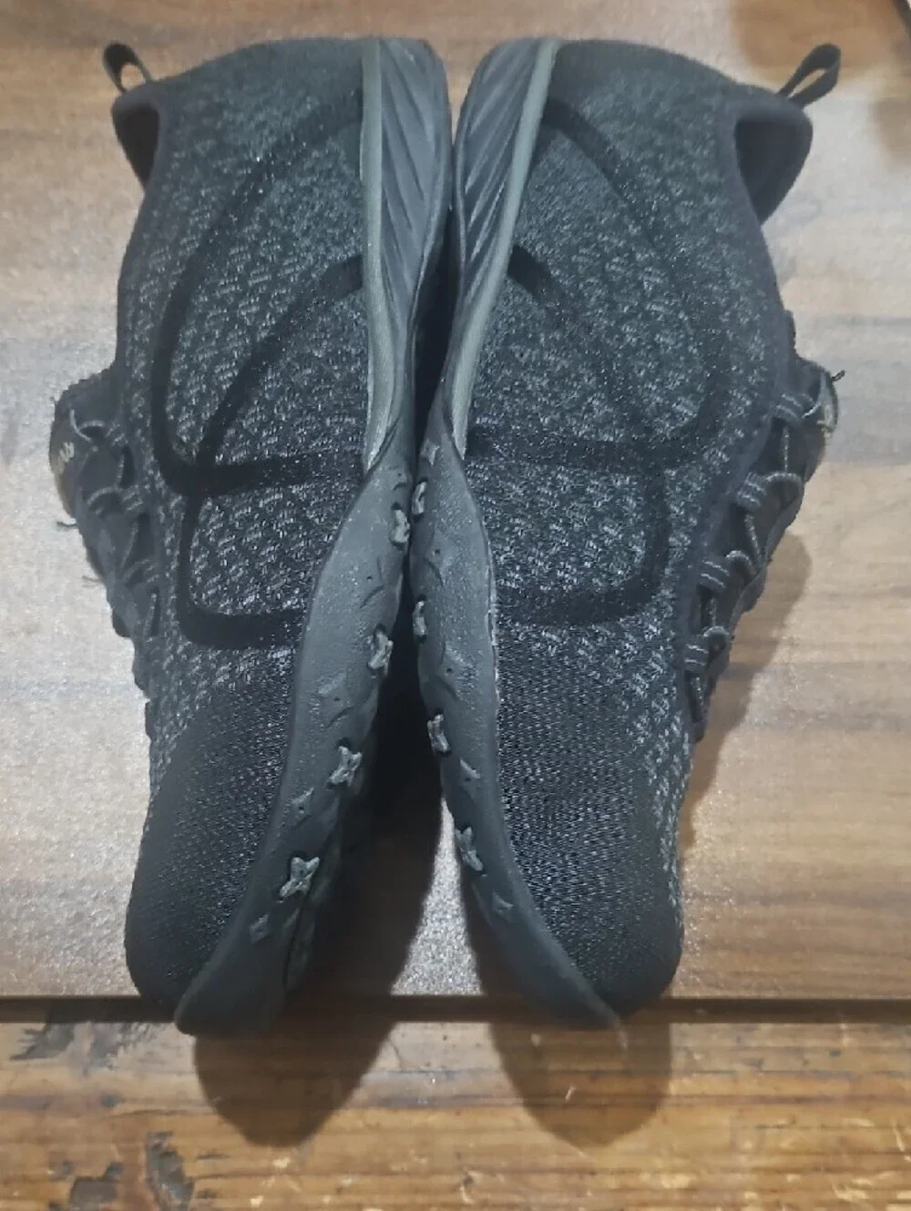 Skechers Women's Relax Fit Black Slip-On Knit Sneakers sz 9